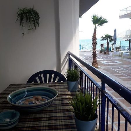 Cozy Seaside Apartment Loutraki Esterno foto
