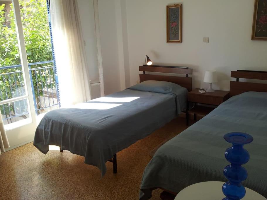 Cozy Seaside Apartment Loutraki Esterno foto